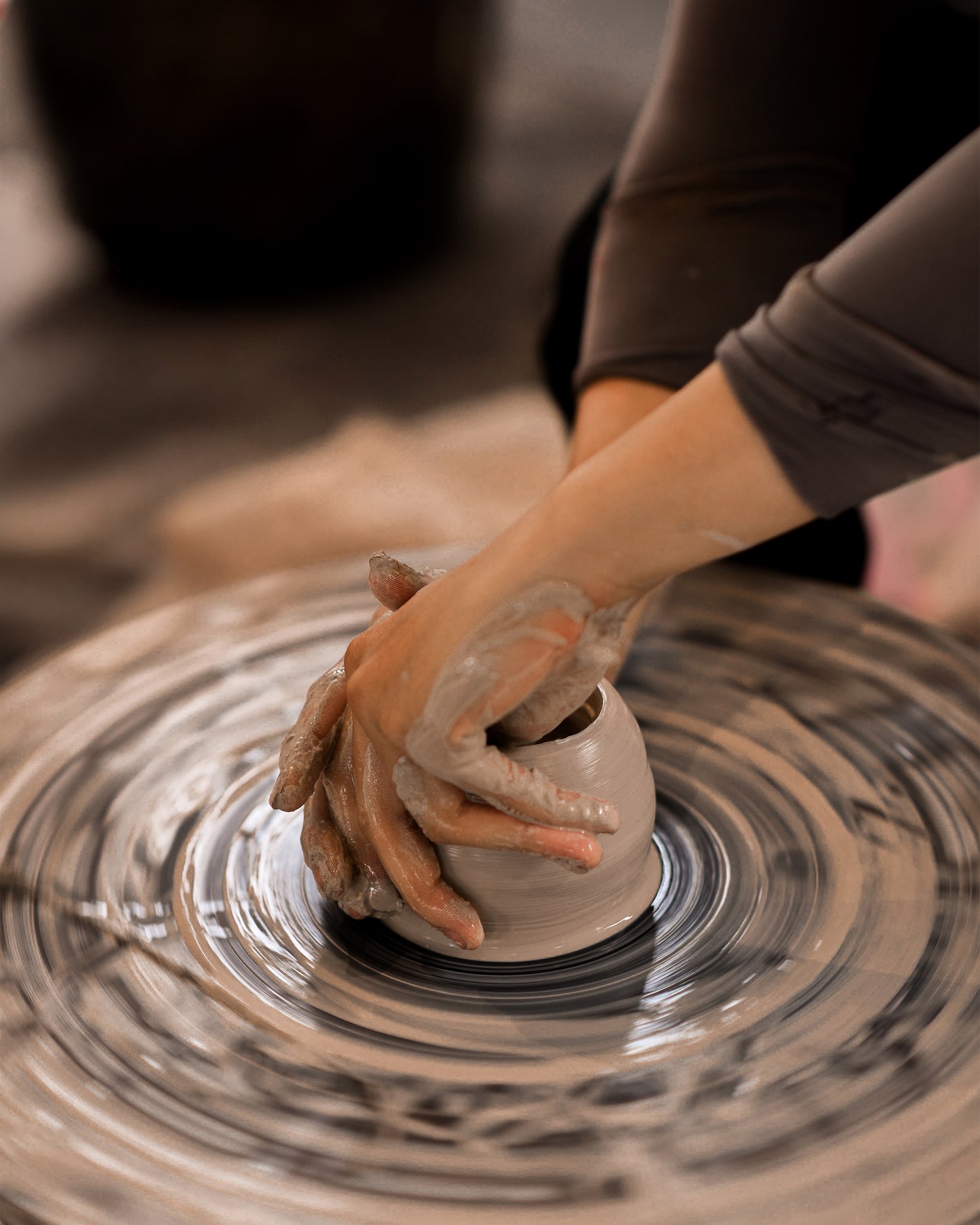Tournage, tour, poterie, céramique, atelier soyo